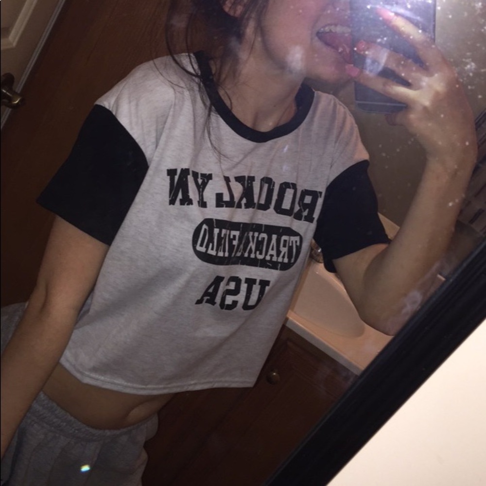 cute crop top!!